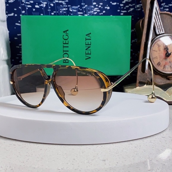 Bottega Veneta Tortoise Shell Aviator Sunglasses main image 2